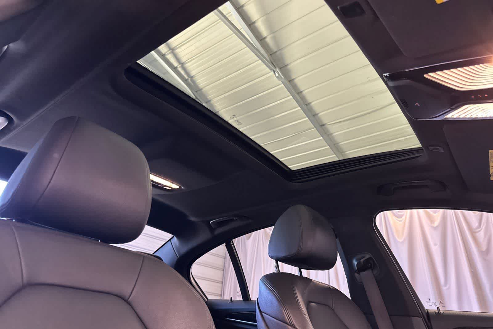 Thumbnail: 2018 BMW 5 Series - 18