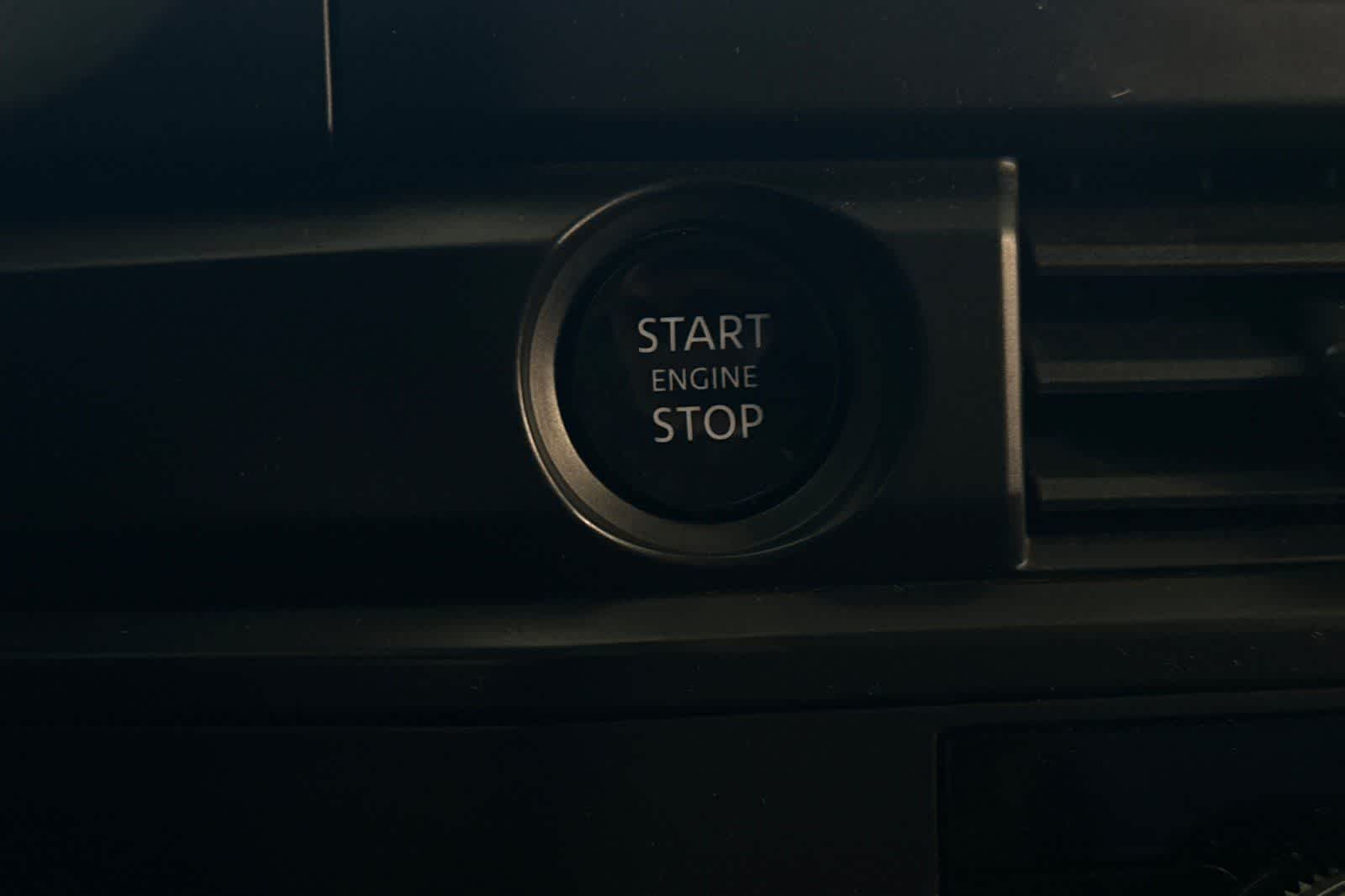 Thumbnail: 2025 Nissan Pathfinder - 25