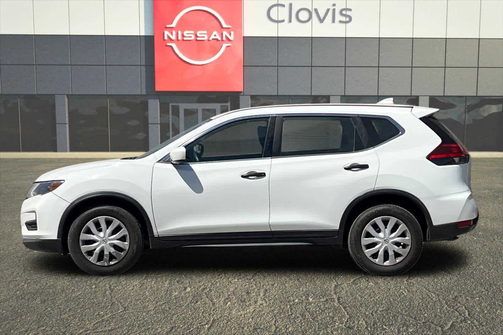 Thumbnail: 2017 Nissan Rogue - 6