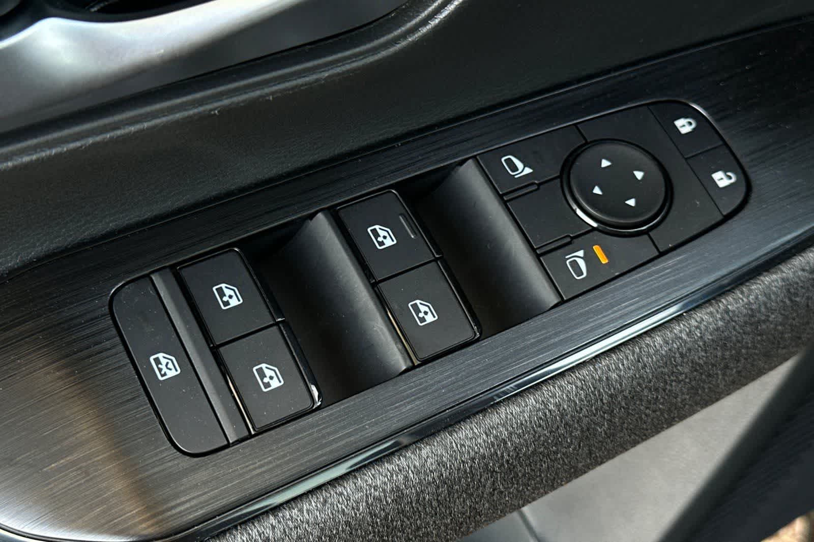 Thumbnail: 2026 Nissan Kicks - 14