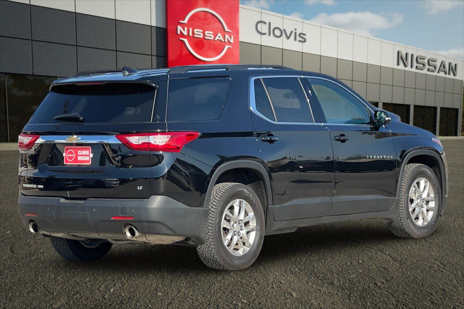 Thumbnail: 2020 Chevrolet Traverse - 3