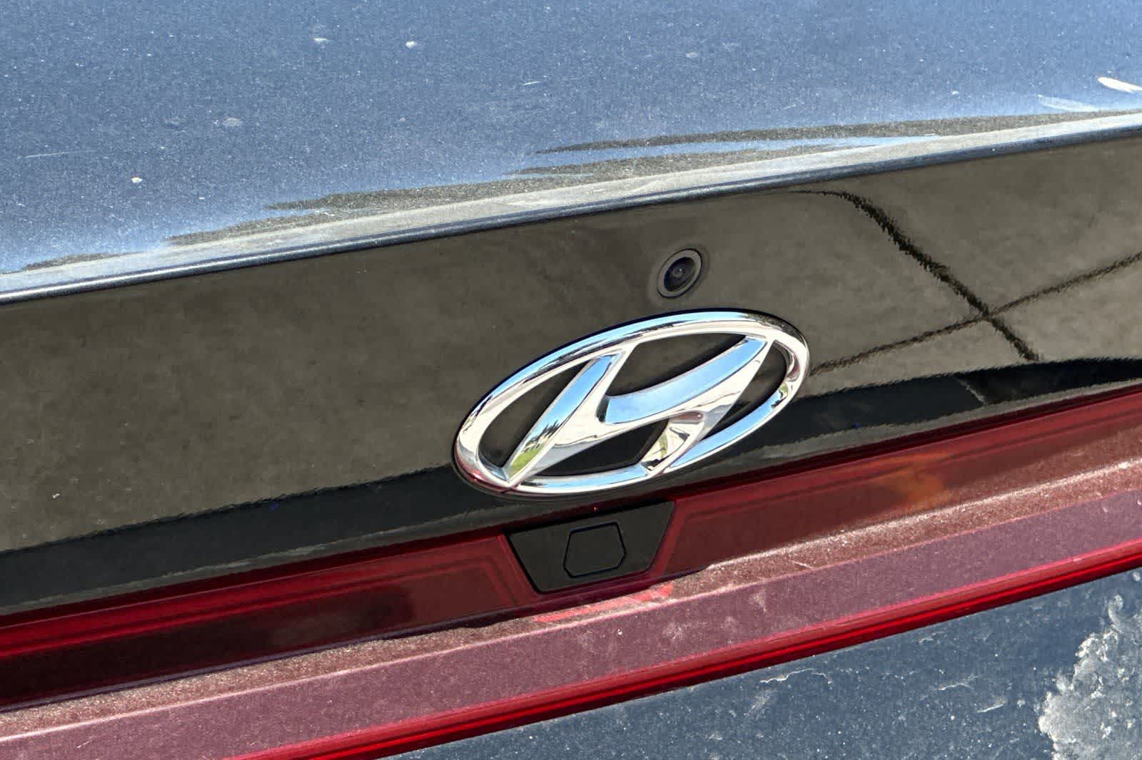 Thumbnail: 2022 Hyundai Elantra - 13