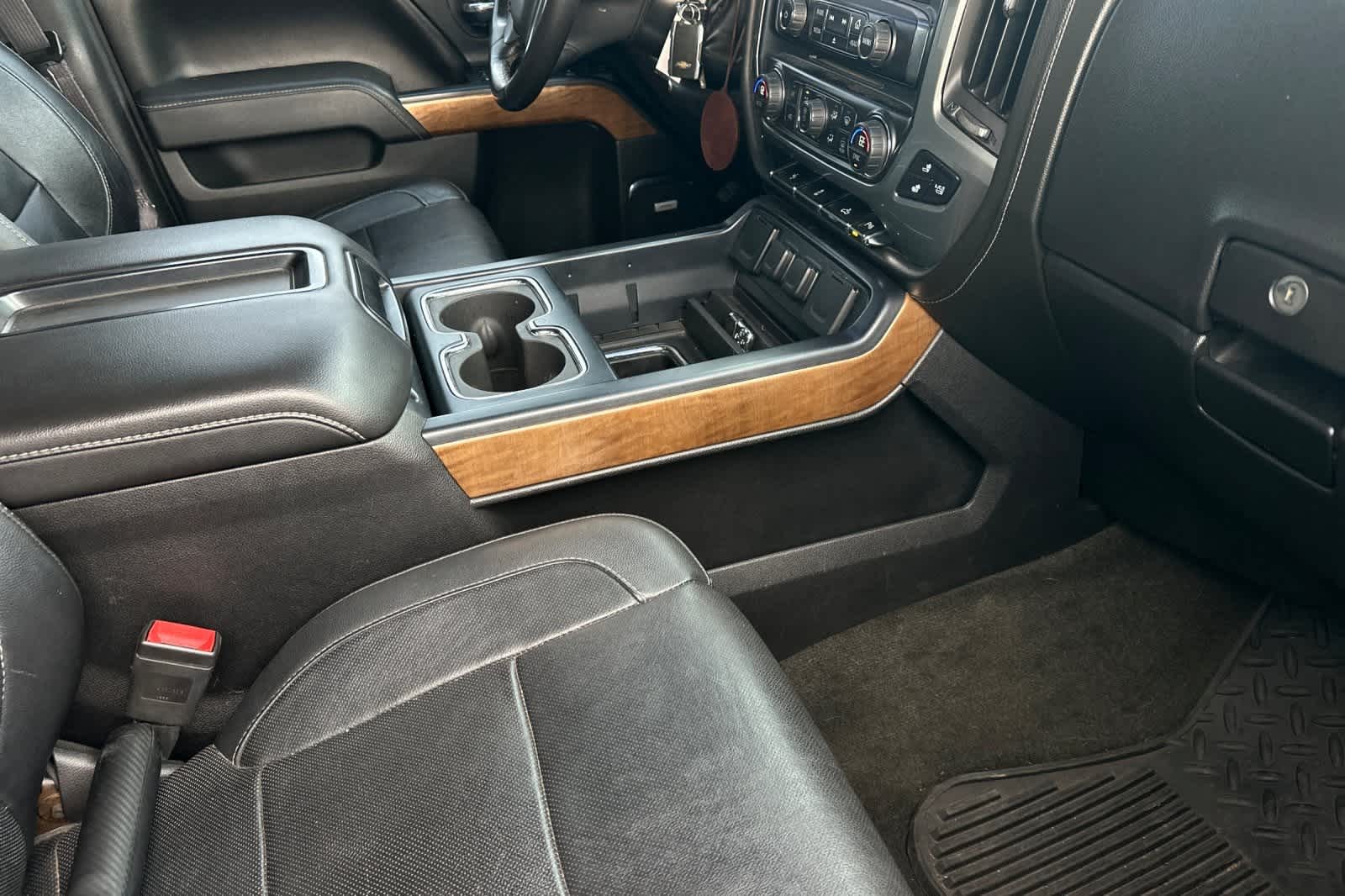 Thumbnail: 2015 Chevrolet Silverado 1500 - 19