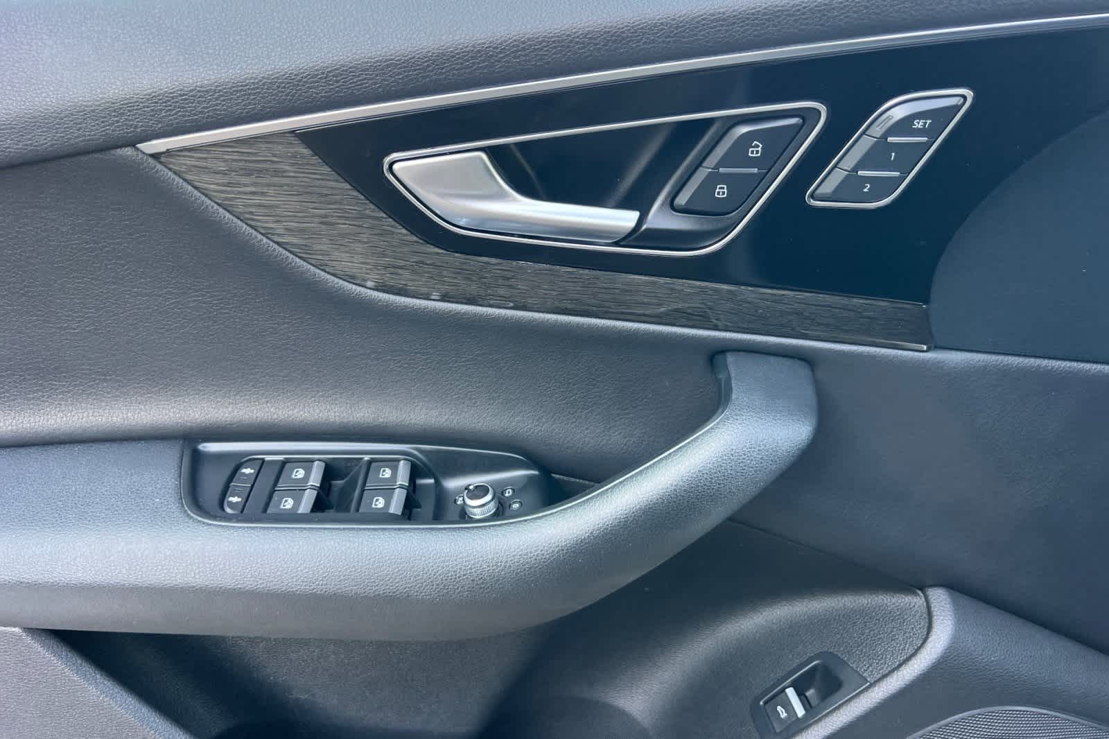 Thumbnail: 2019 Audi Q7 - 13