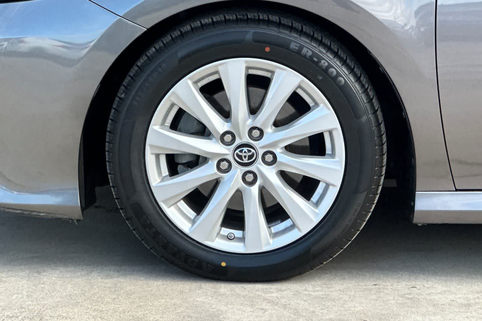 Thumbnail: 2018 Toyota Camry - 33