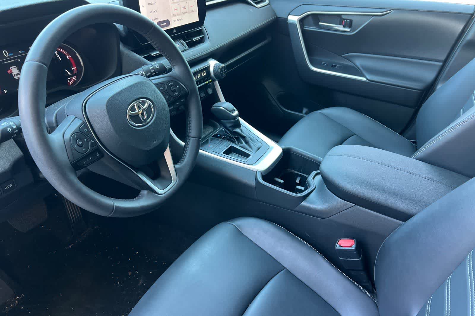 Thumbnail: 2023 Toyota RAV4 - 14