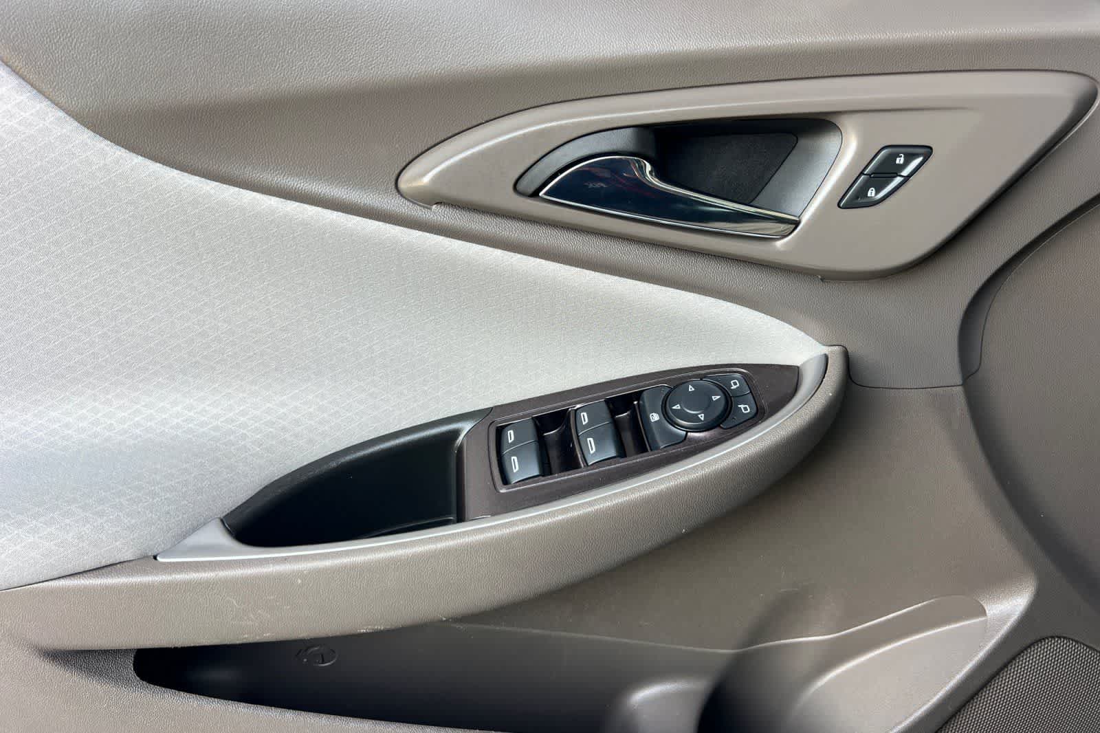 Thumbnail: 2023 Chevrolet Malibu - 13