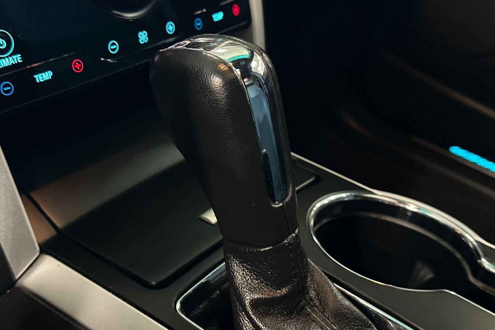 Thumbnail: 2015 Ford Explorer - 26