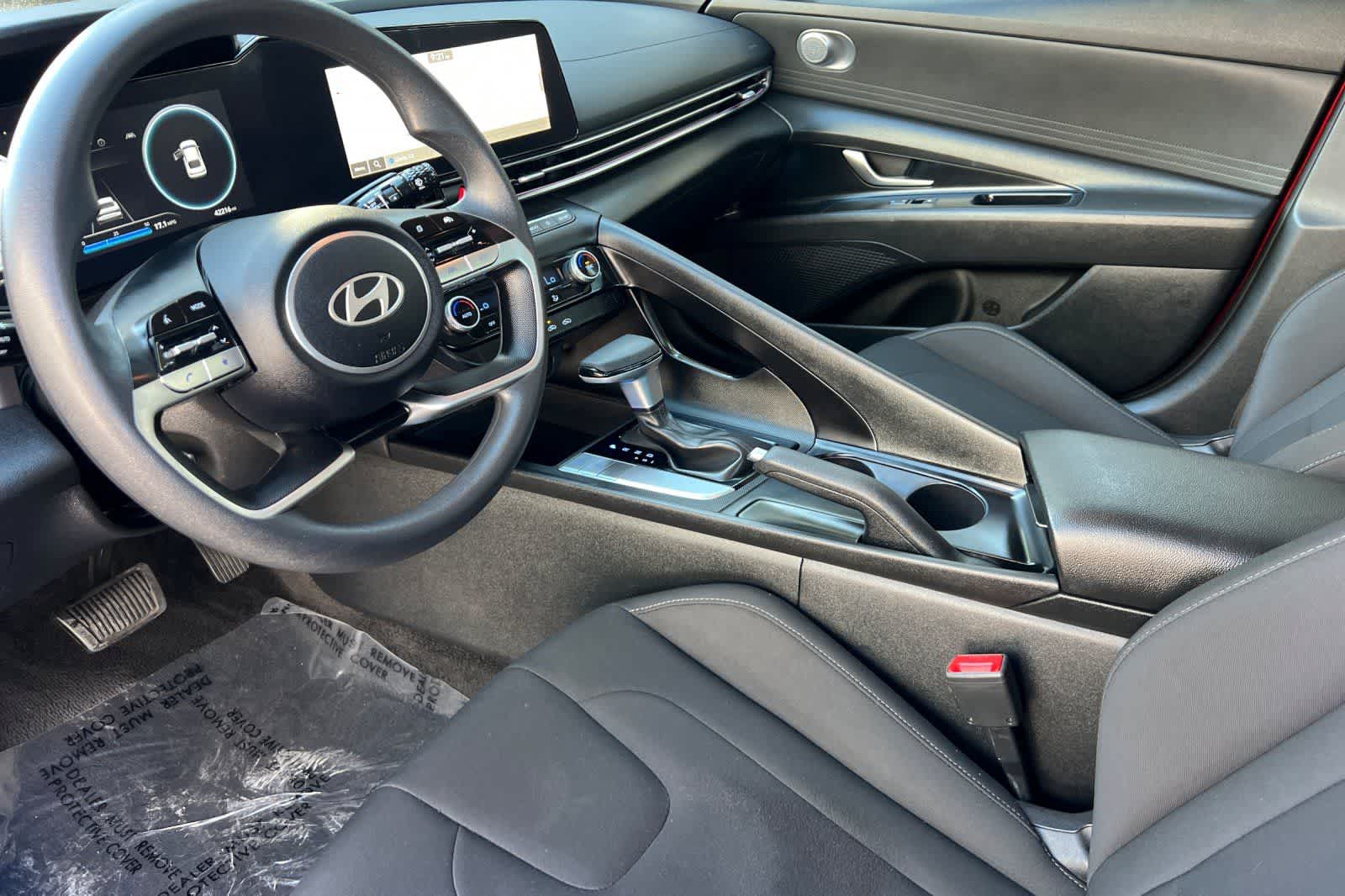 Thumbnail: 2024 Hyundai Elantra - 12