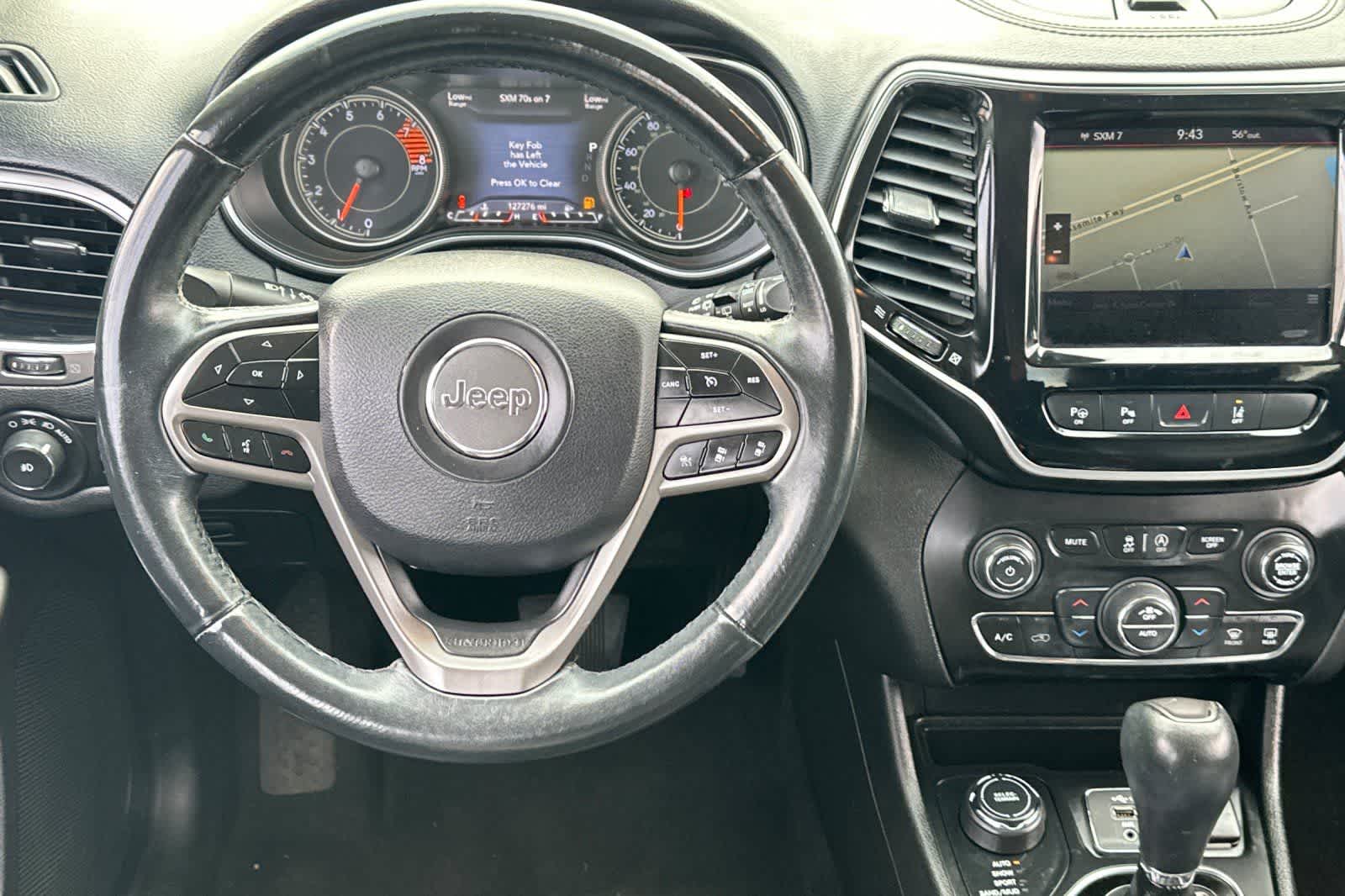 Thumbnail: 2019 Jeep Cherokee - 16