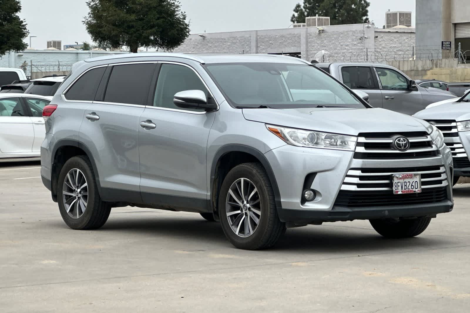 Thumbnail: 2019 Toyota Highlander - 10