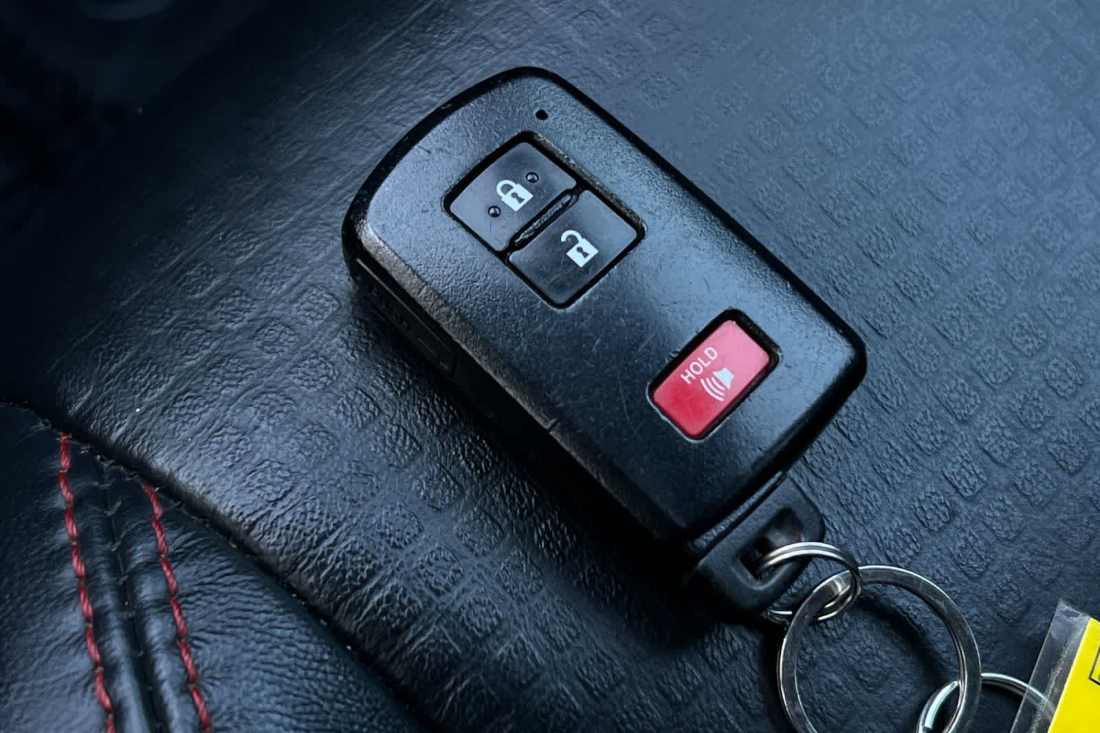 Thumbnail: 2019 Toyota Tacoma - 25