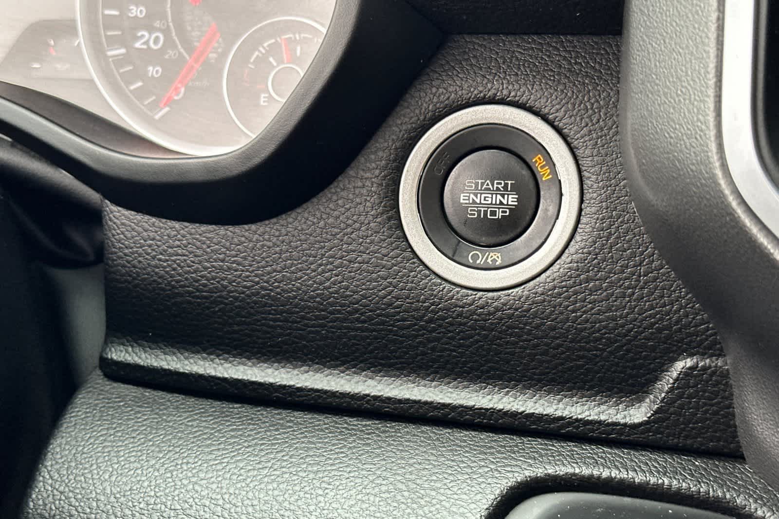 Thumbnail: 2025 RAM 1500 - 28