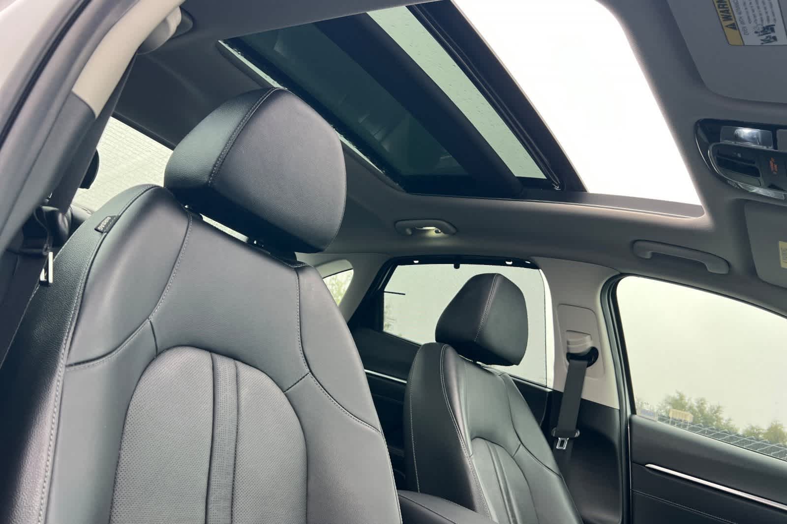 Thumbnail: 2023 Hyundai Sonata - 17