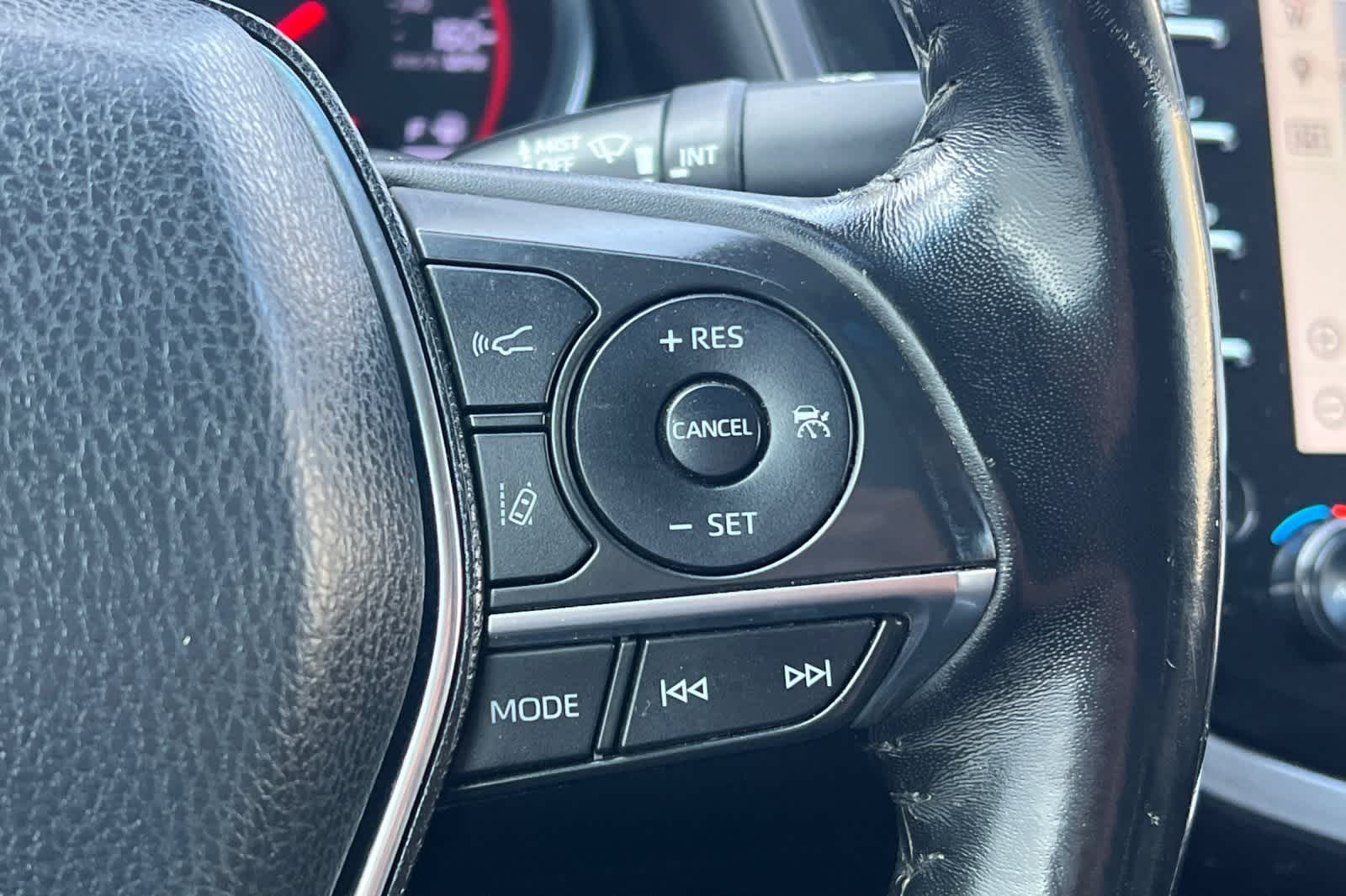 Thumbnail: 2019 Toyota Camry - 31