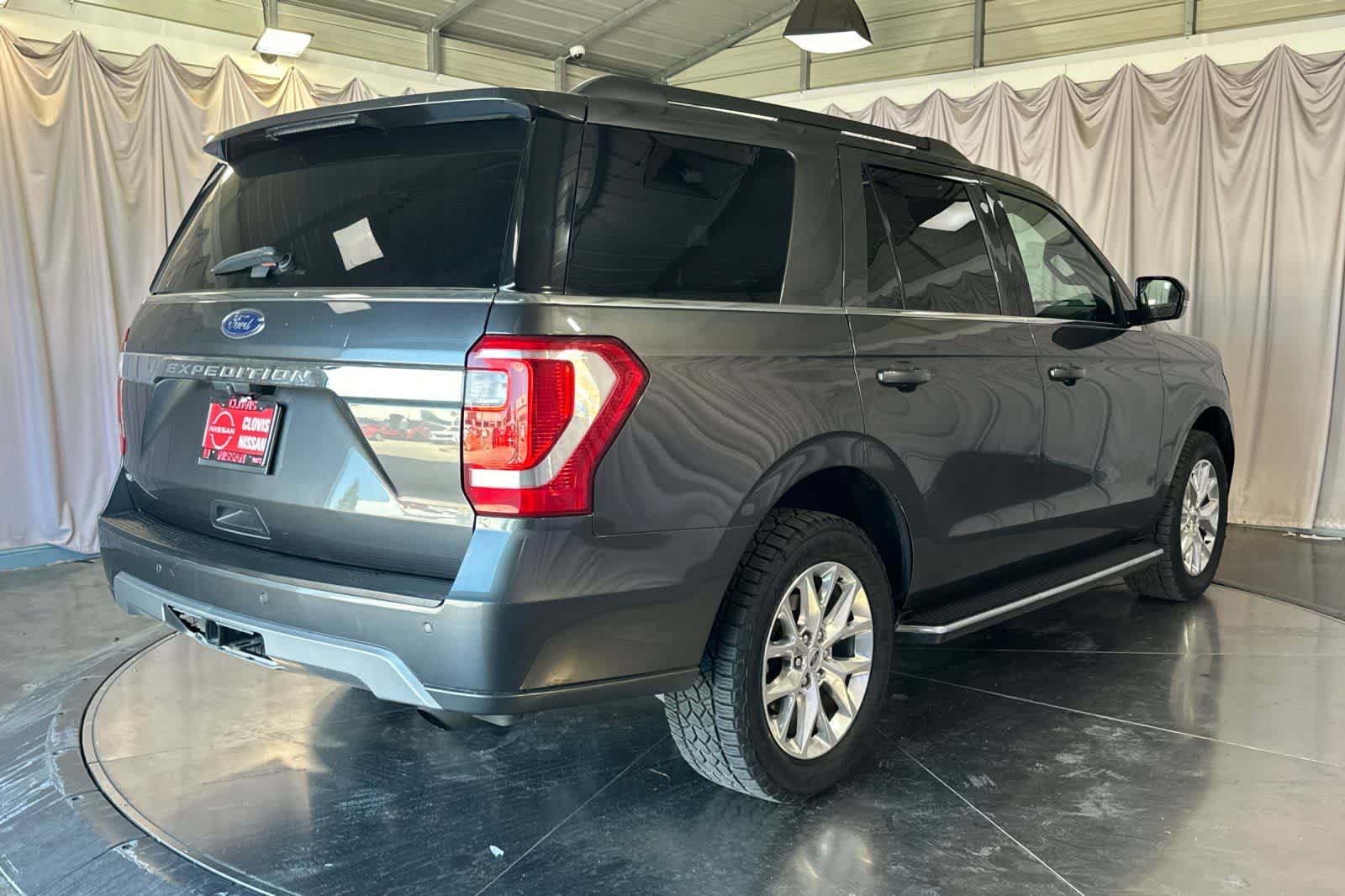 Thumbnail: 2020 Ford Expedition - 3