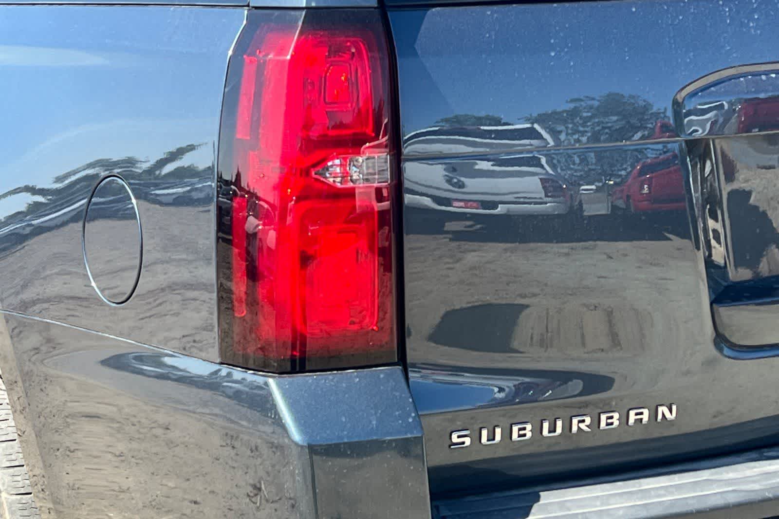 Thumbnail: 2019 Chevrolet Suburban - 13