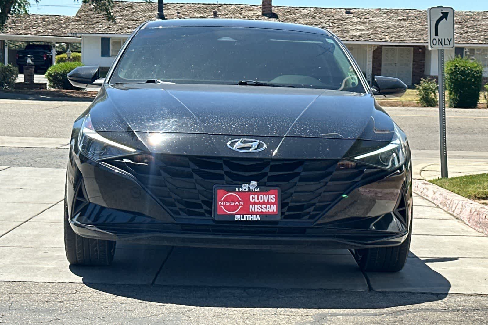 Thumbnail: 2022 Hyundai Elantra - 11
