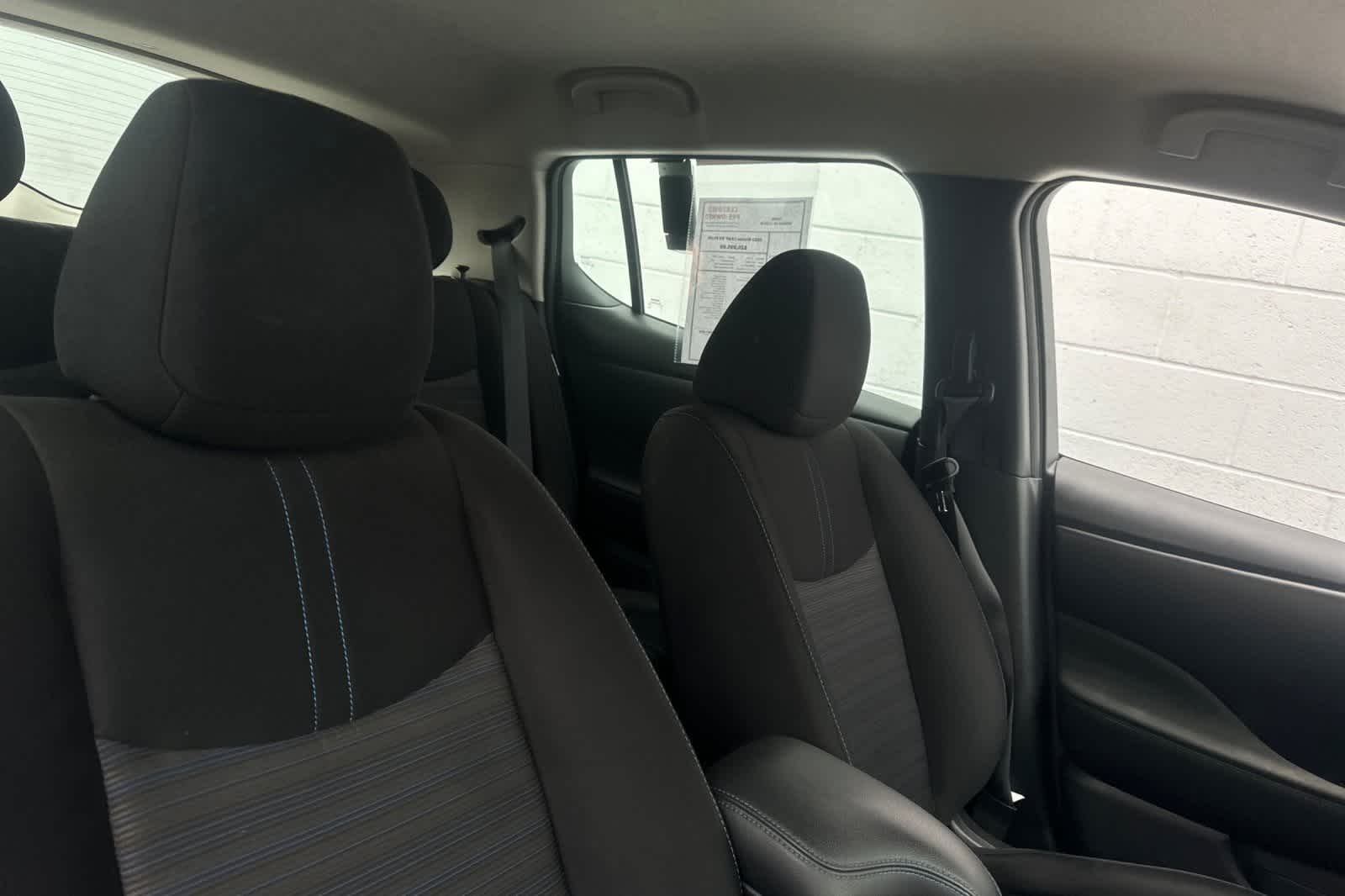 Thumbnail: 2023 Nissan Leaf - 19