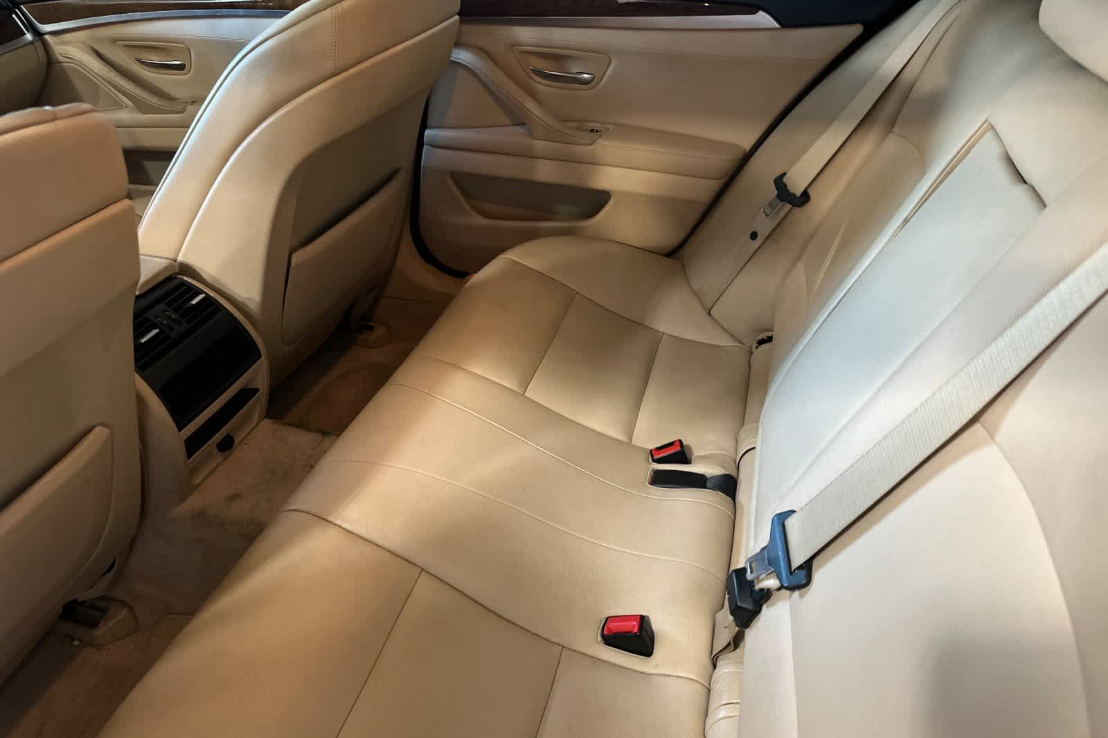 Thumbnail: 2013 BMW 5 Series - 5