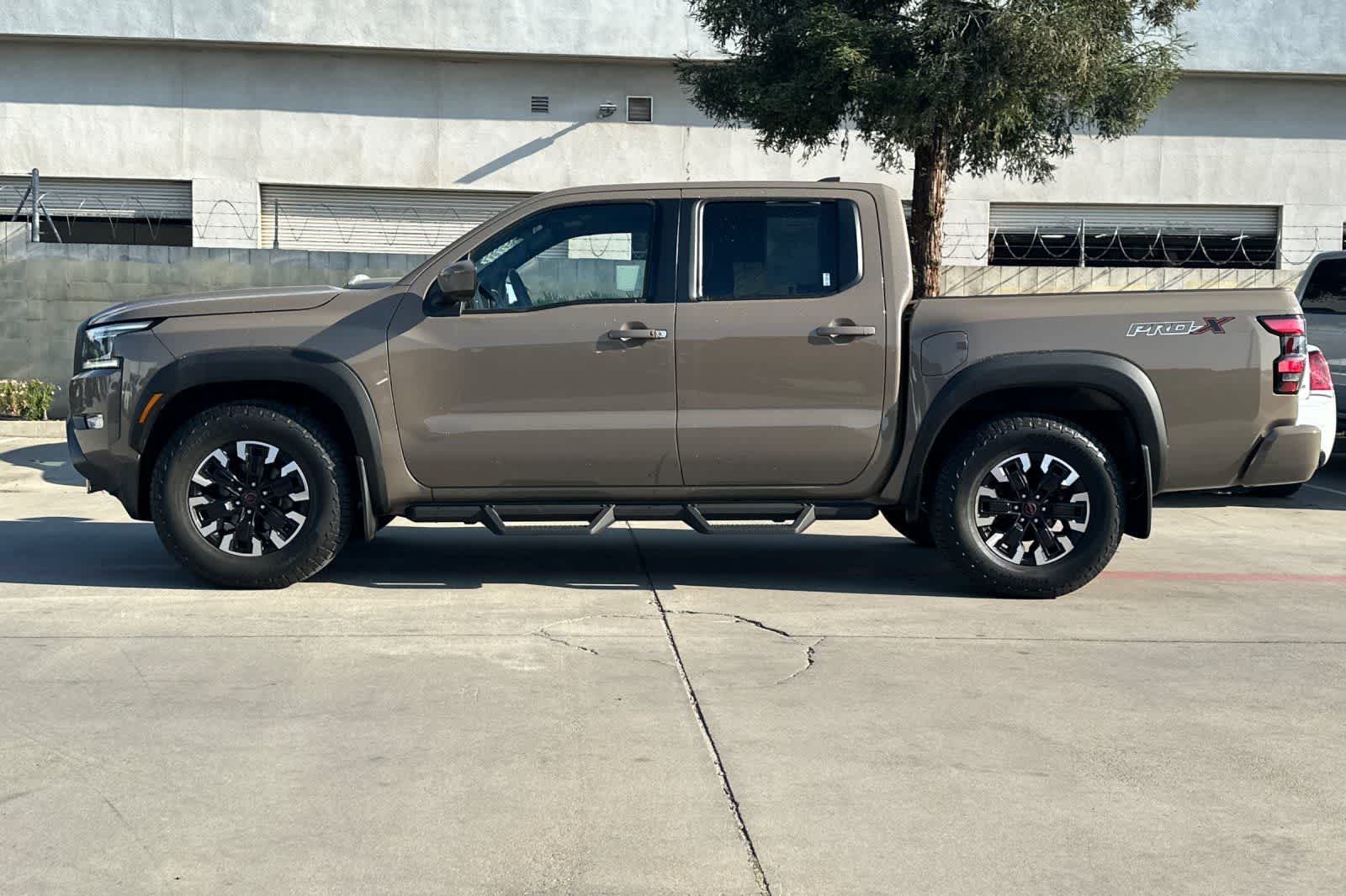 Thumbnail: 2022 Nissan Frontier - 6