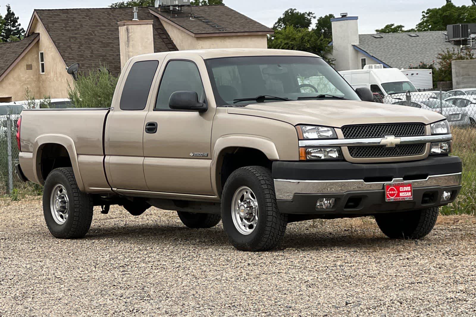 Thumbnail: 2004 Chevrolet Silverado 2500 - 10