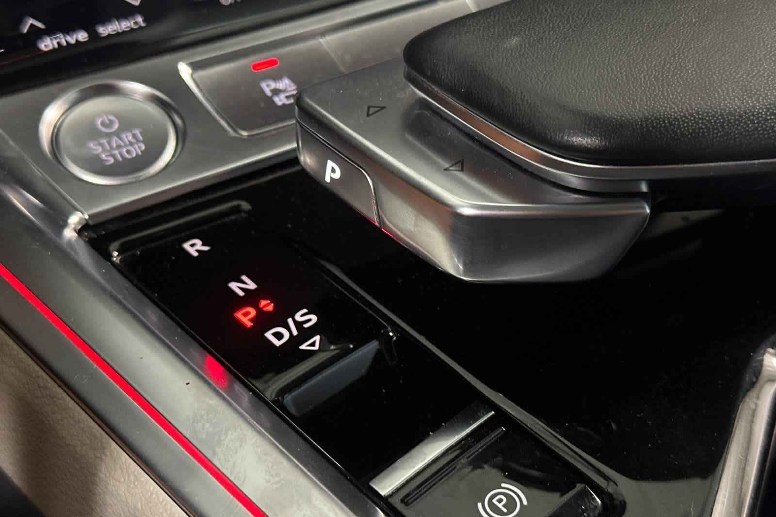 Thumbnail: 2019 Audi e-tron - 25