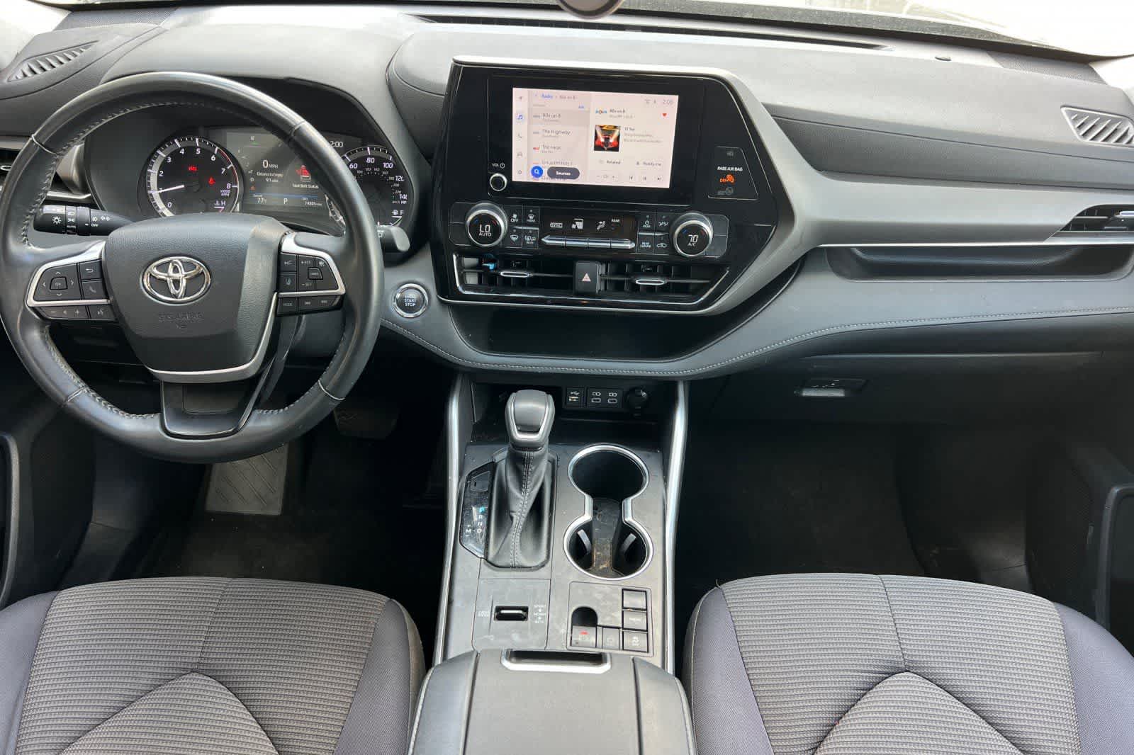 Thumbnail: 2023 Toyota Highlander - 4