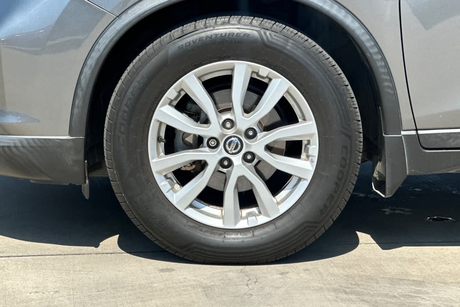 Thumbnail: 2018 Nissan Rogue - 12