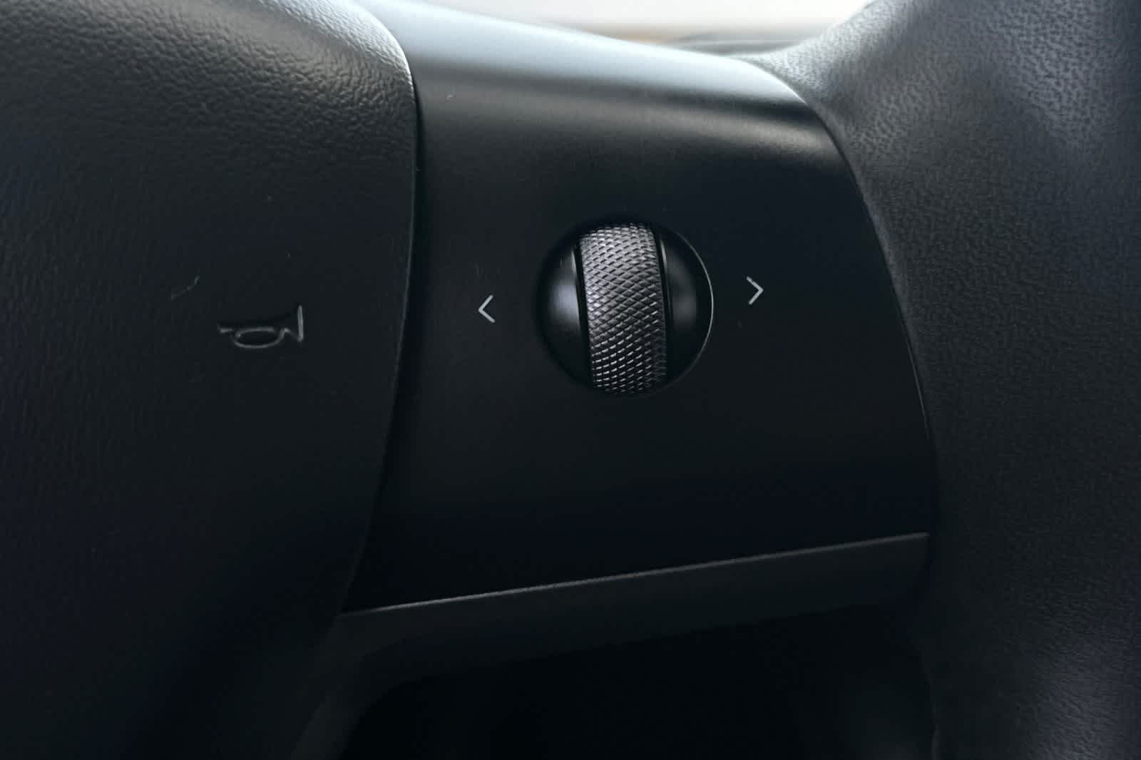 Thumbnail: 2023 Tesla Model Y - 27