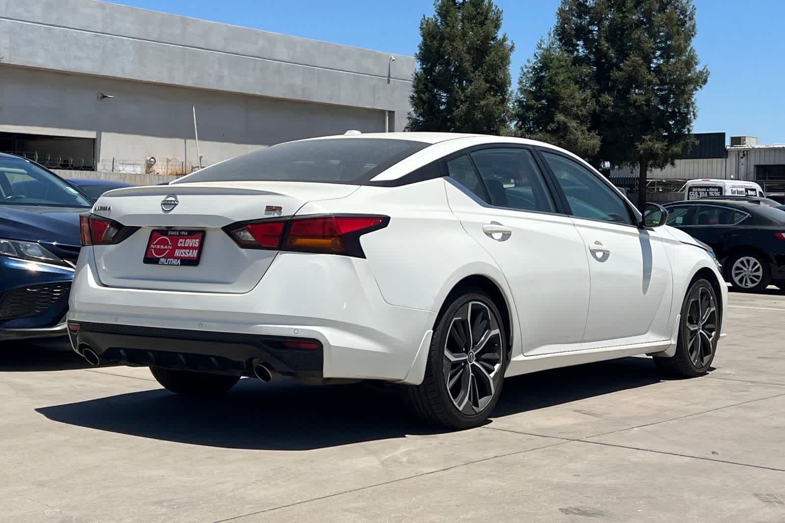 Thumbnail: 2024 Nissan Altima - 3