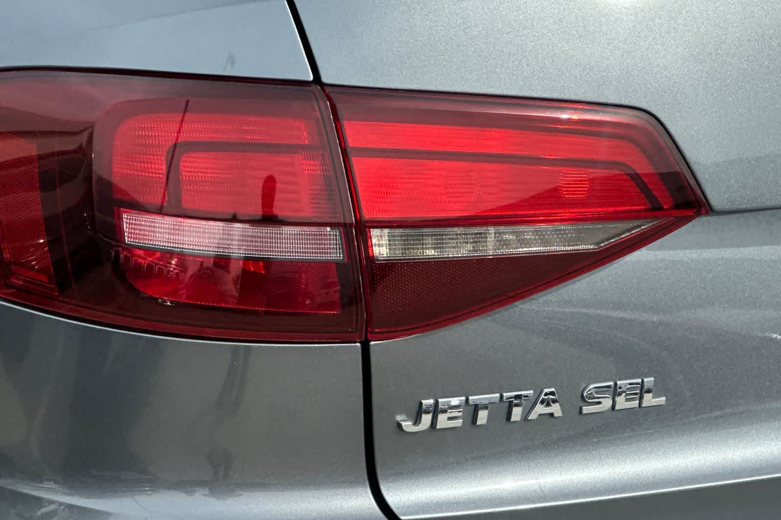 Thumbnail: 2016 Volkswagen Jetta - 33