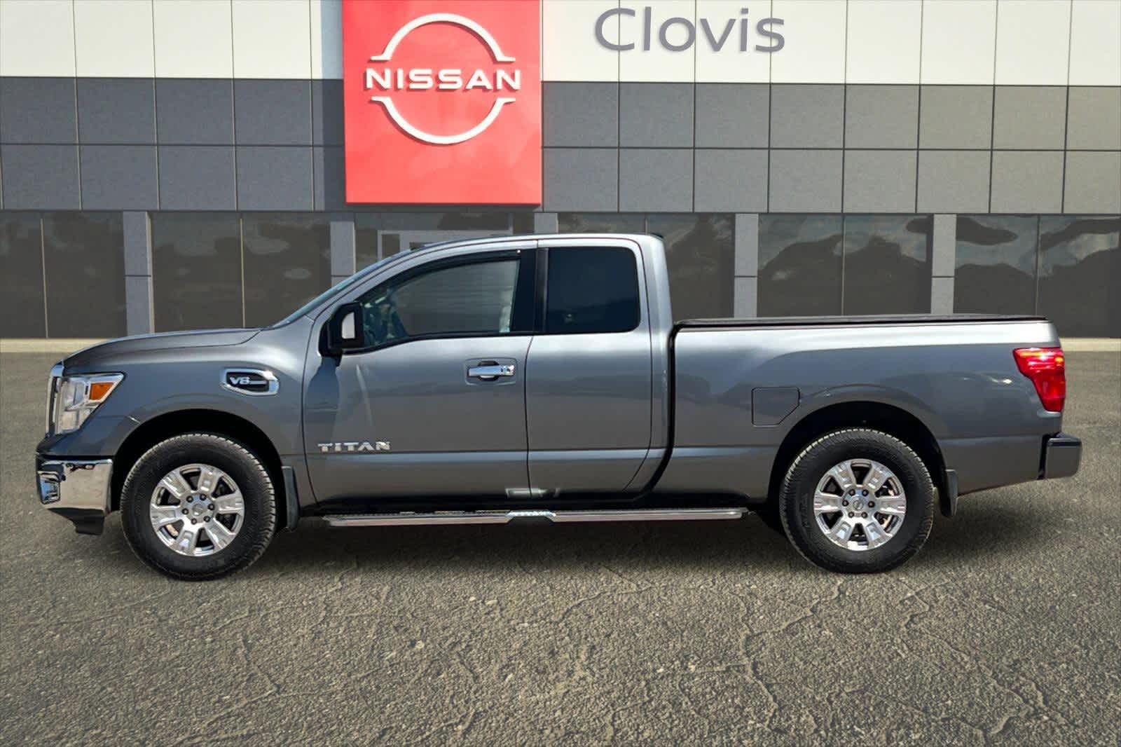 Thumbnail: 2017 Nissan Titan - 6