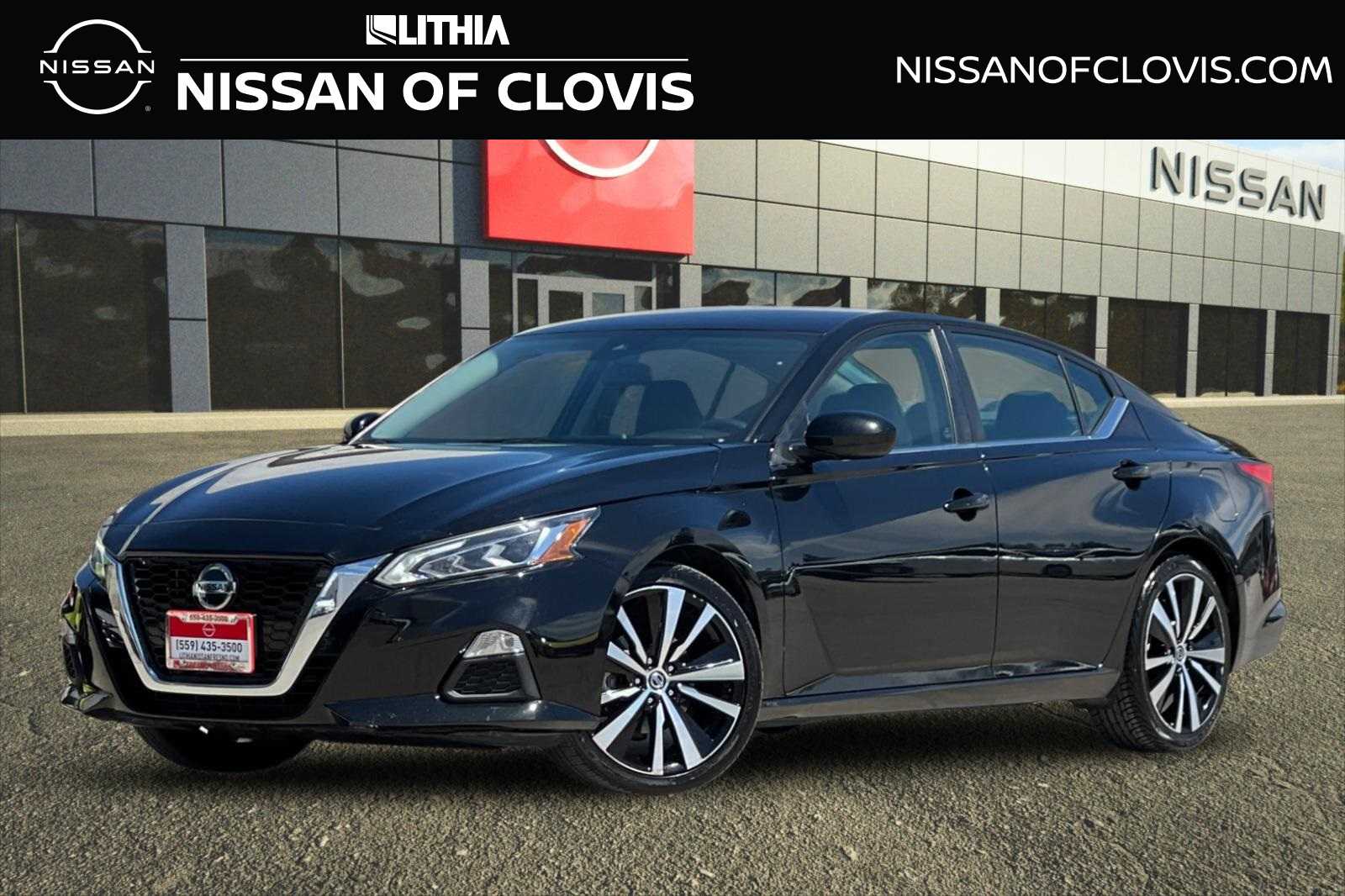 2022 Nissan Altima SR Hero Image