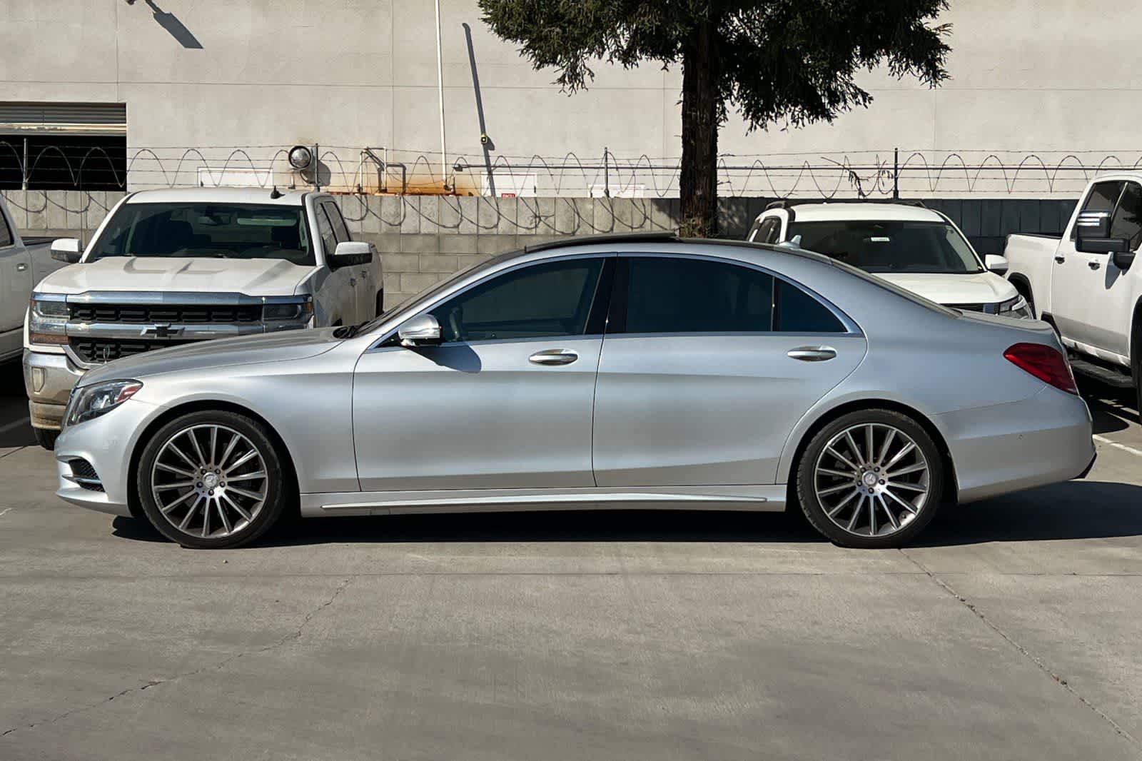 Thumbnail: 2015 Mercedes-Benz S-Class - 6