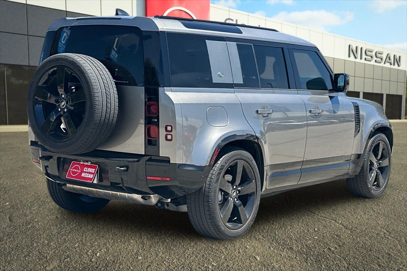 Thumbnail: 2024 Land Rover Defender - 3