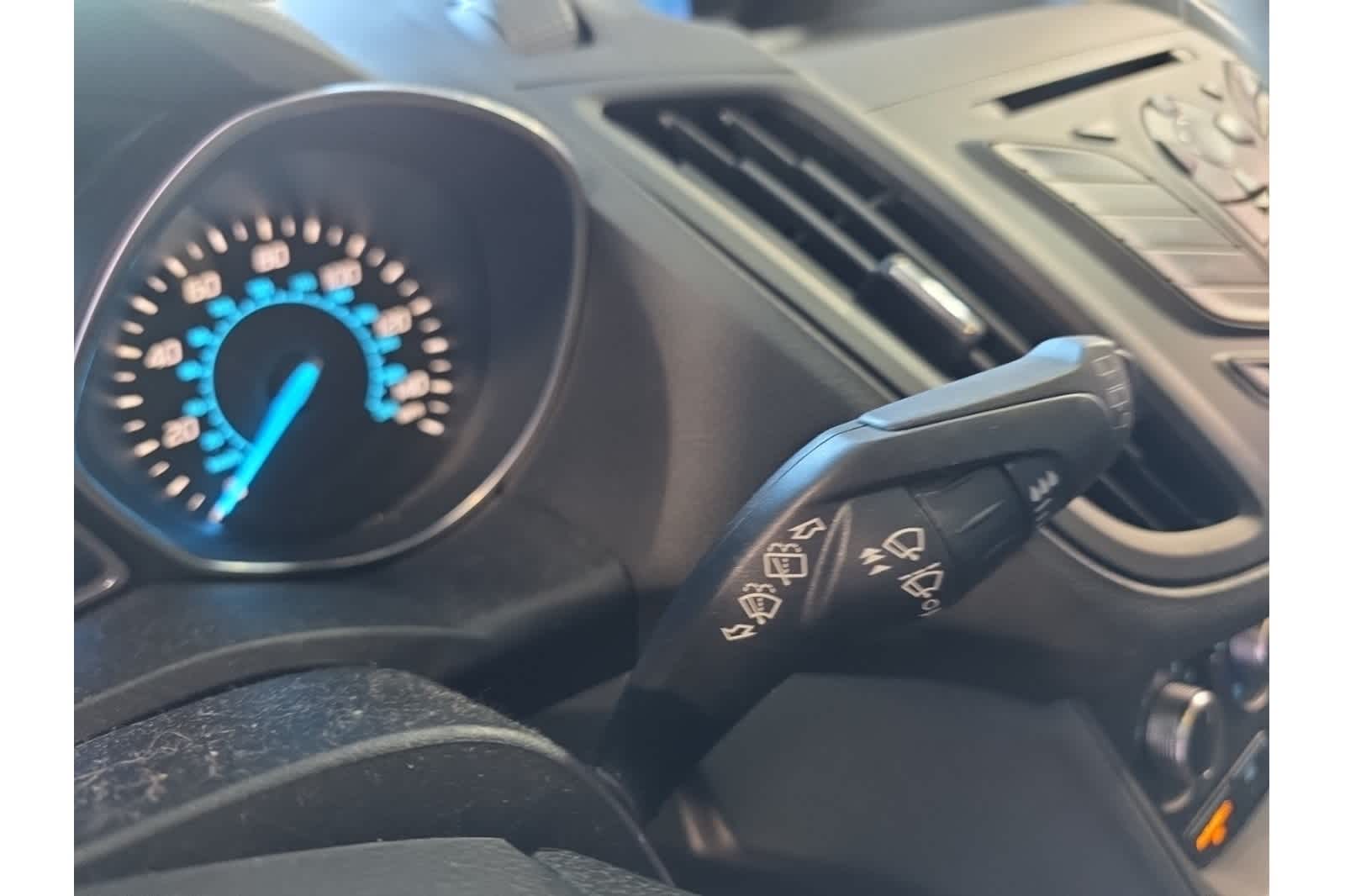 Thumbnail: 2015 Ford Escape - 31