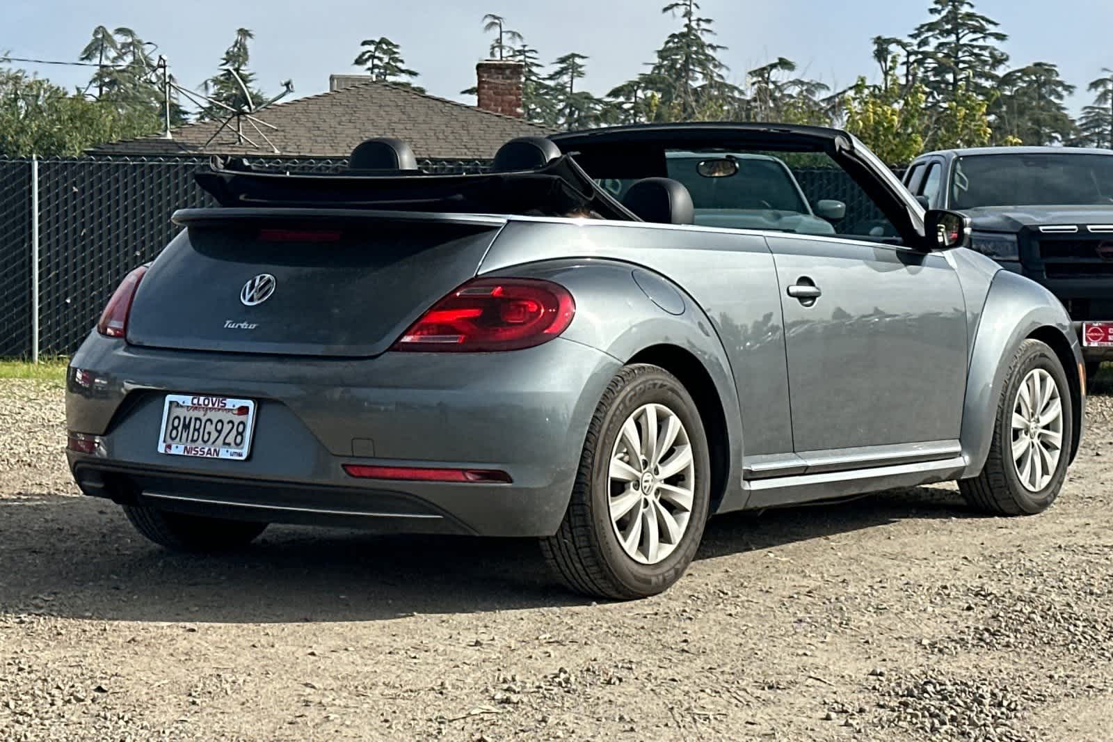 Thumbnail: 2018 Volkswagen Beetle - 3