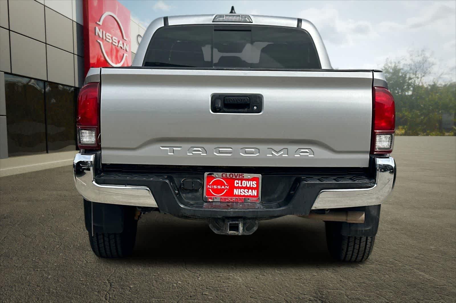 Thumbnail: 2020 Toyota Tacoma - 8