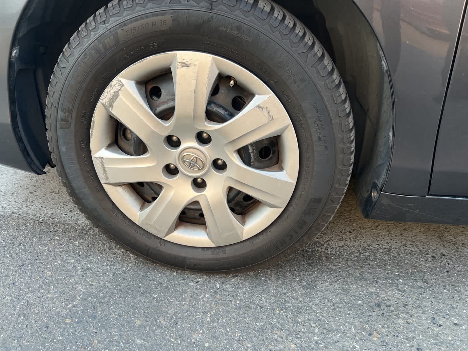 2010 Toyota Camry LE 15