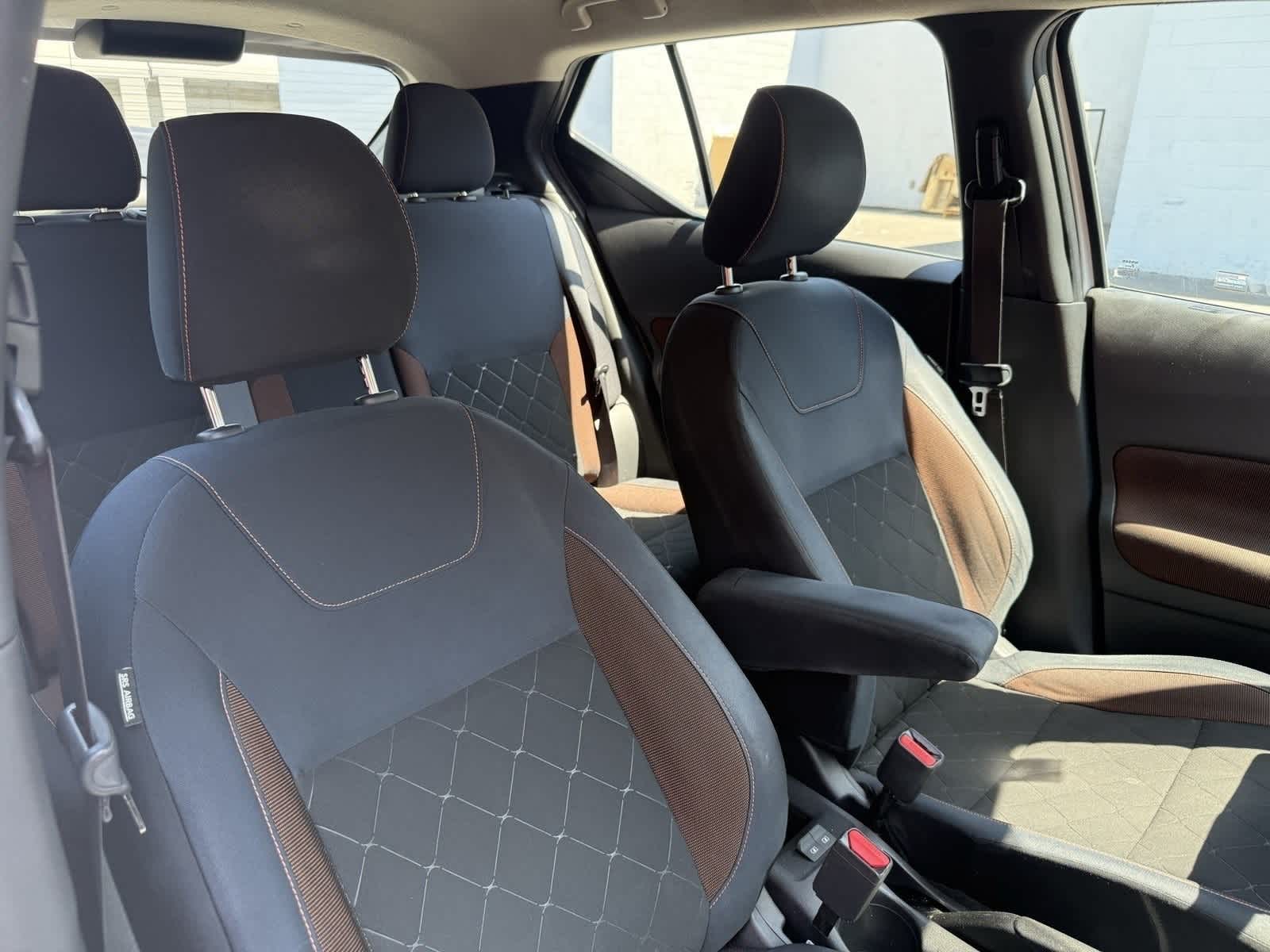 2018 Nissan Kicks SR 19