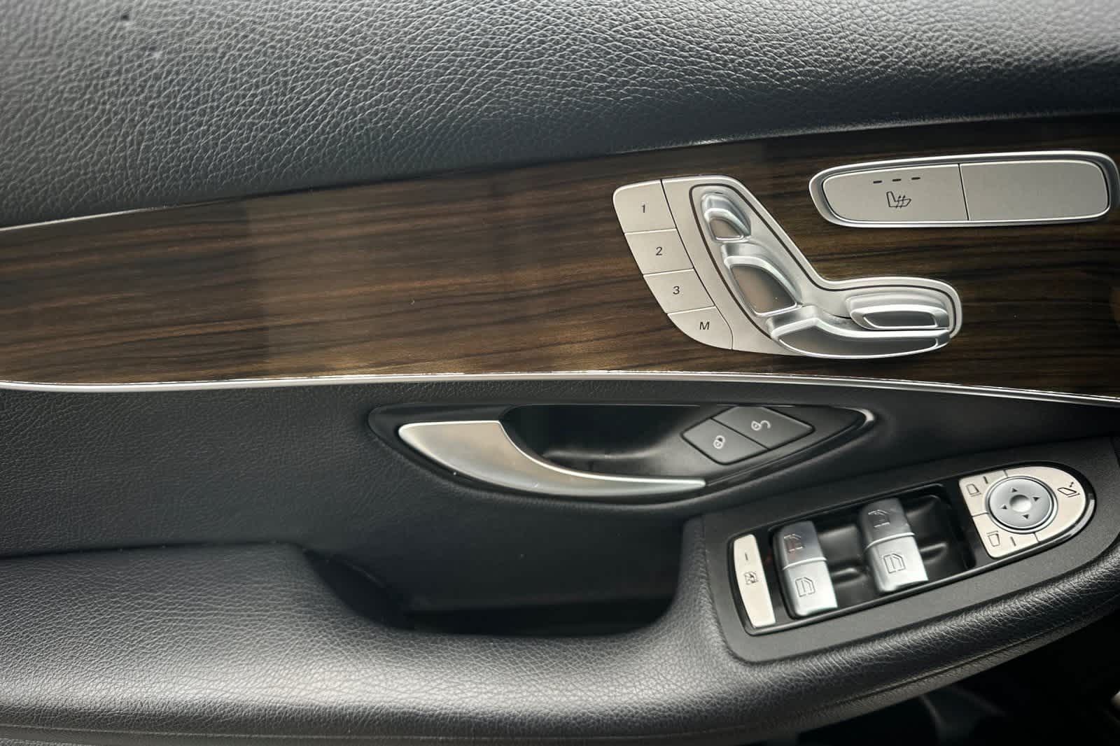 Thumbnail: 2020 Mercedes-Benz GLC - 13