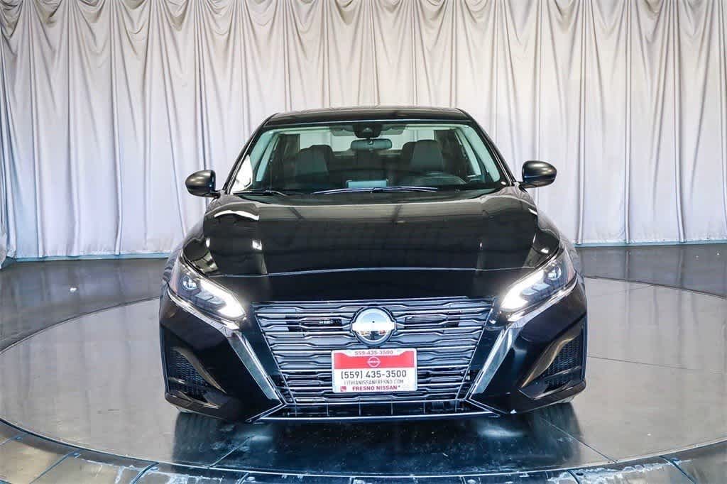 Thumbnail: 2025 Nissan Altima - 7