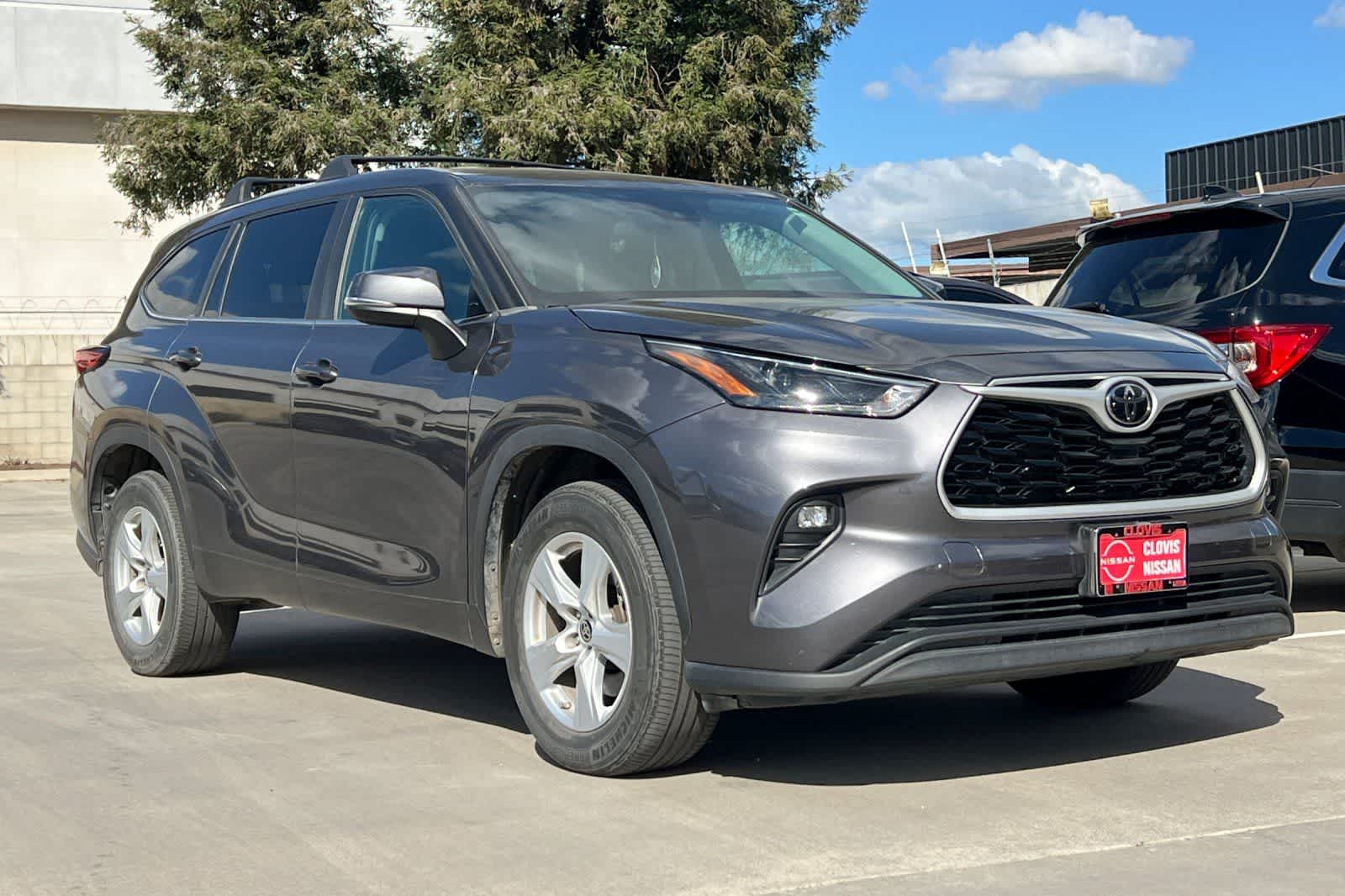 Thumbnail: 2023 Toyota Highlander - 10