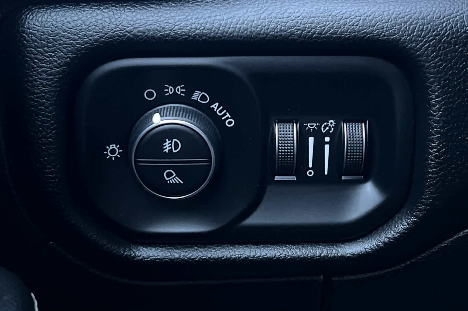 Thumbnail: 2021 RAM 1500 - 32