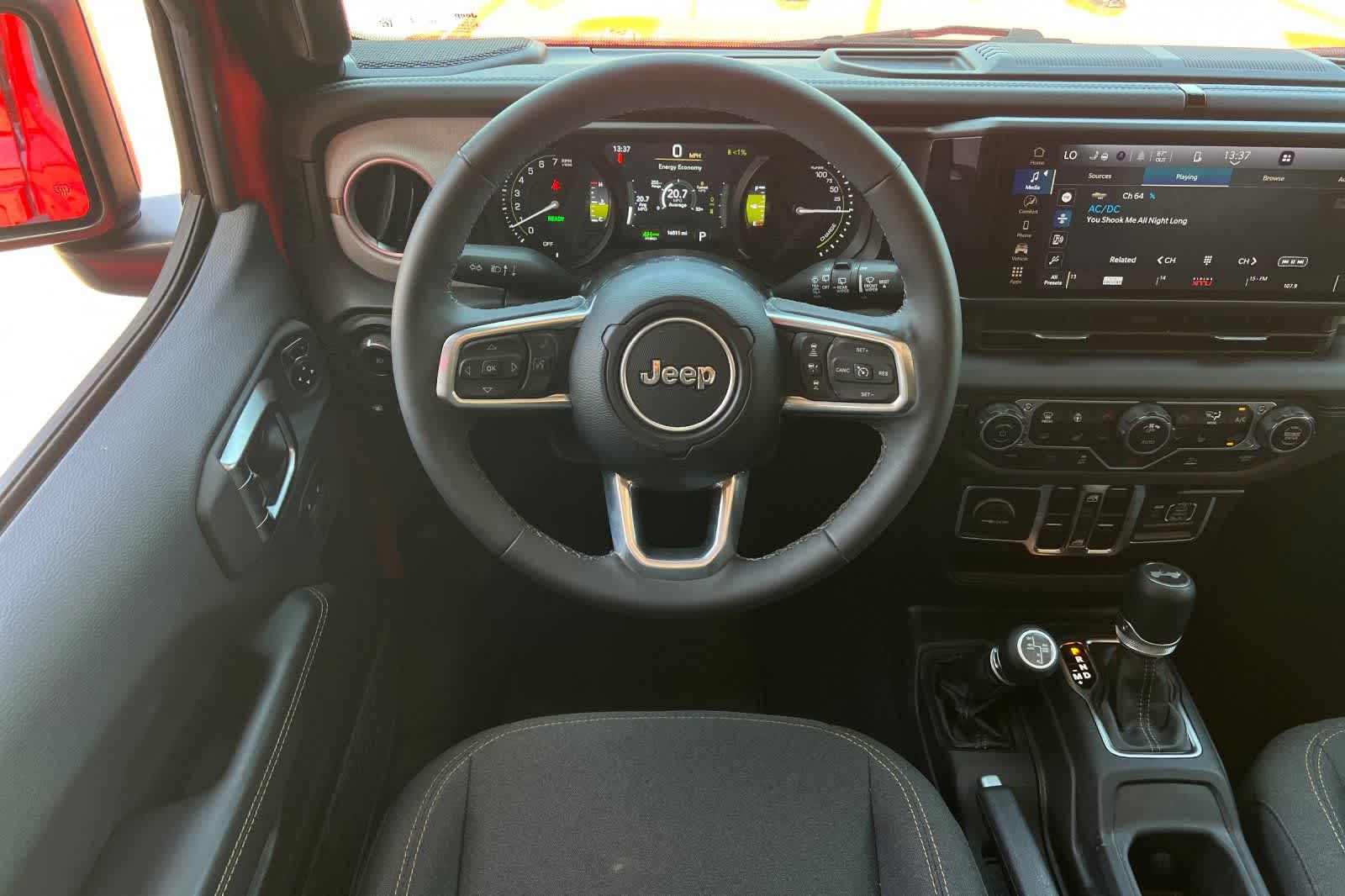 Thumbnail: 2025 Jeep Wrangler - 16