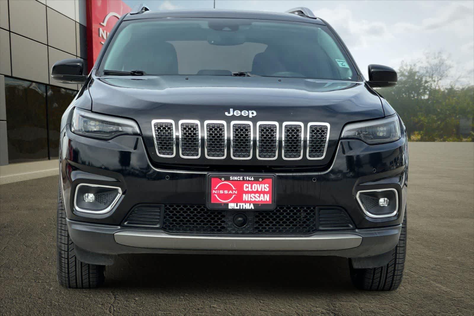 Thumbnail: 2019 Jeep Cherokee - 11
