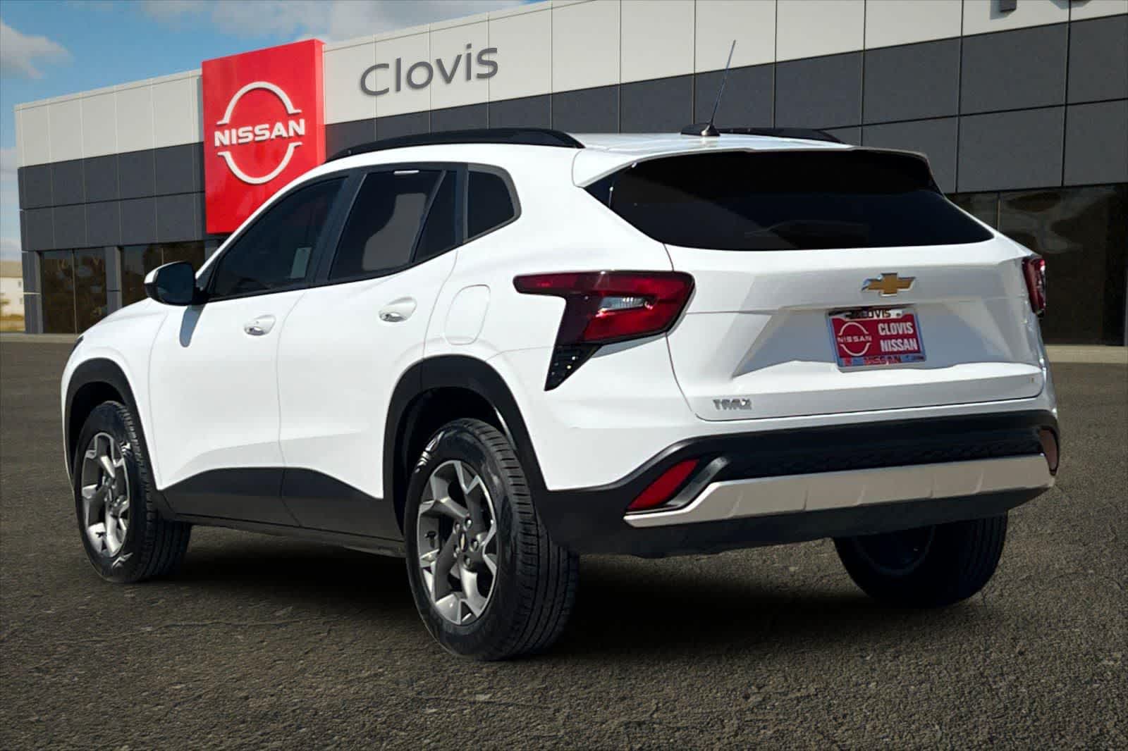 Thumbnail: 2024 Chevrolet Trax - 7