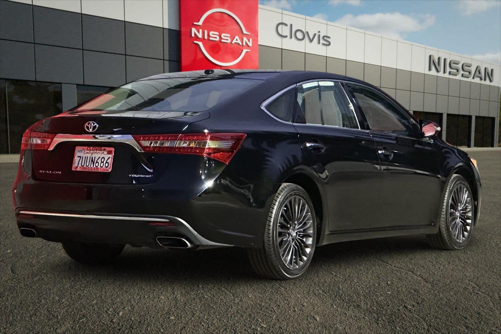 Thumbnail: 2016 Toyota Avalon - 3