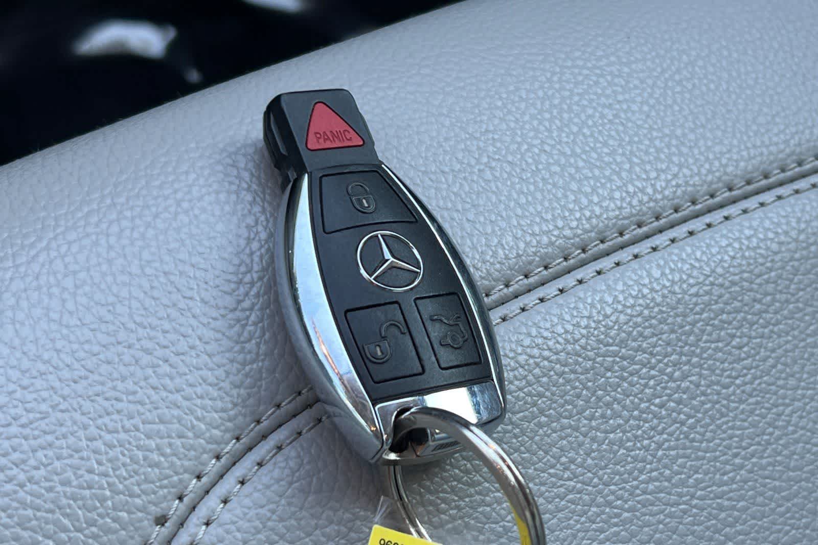 Thumbnail: 2012 Mercedes-Benz M-Class - 26
